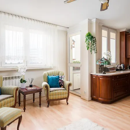 Targowek Homely By Bookinghost *