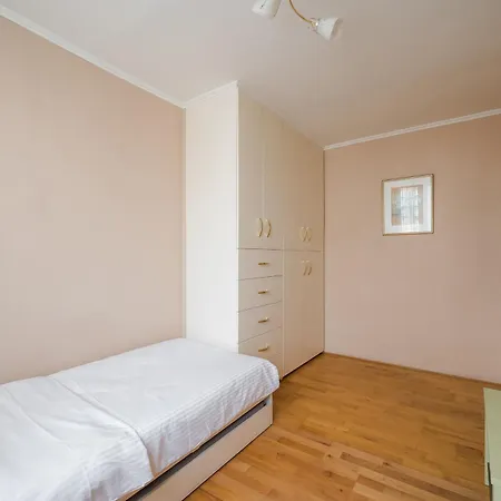Targowek Homely Apartment